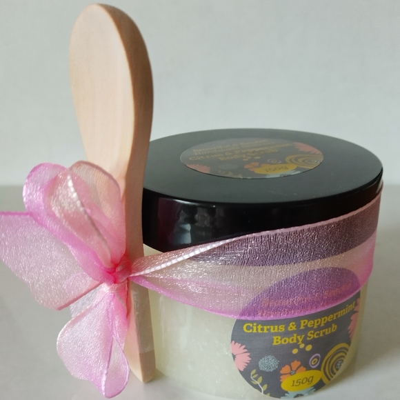 Handmade Natural Citrus & Peppermint Body Scrub - exfoliates and moisturises - Picture 2 of 4